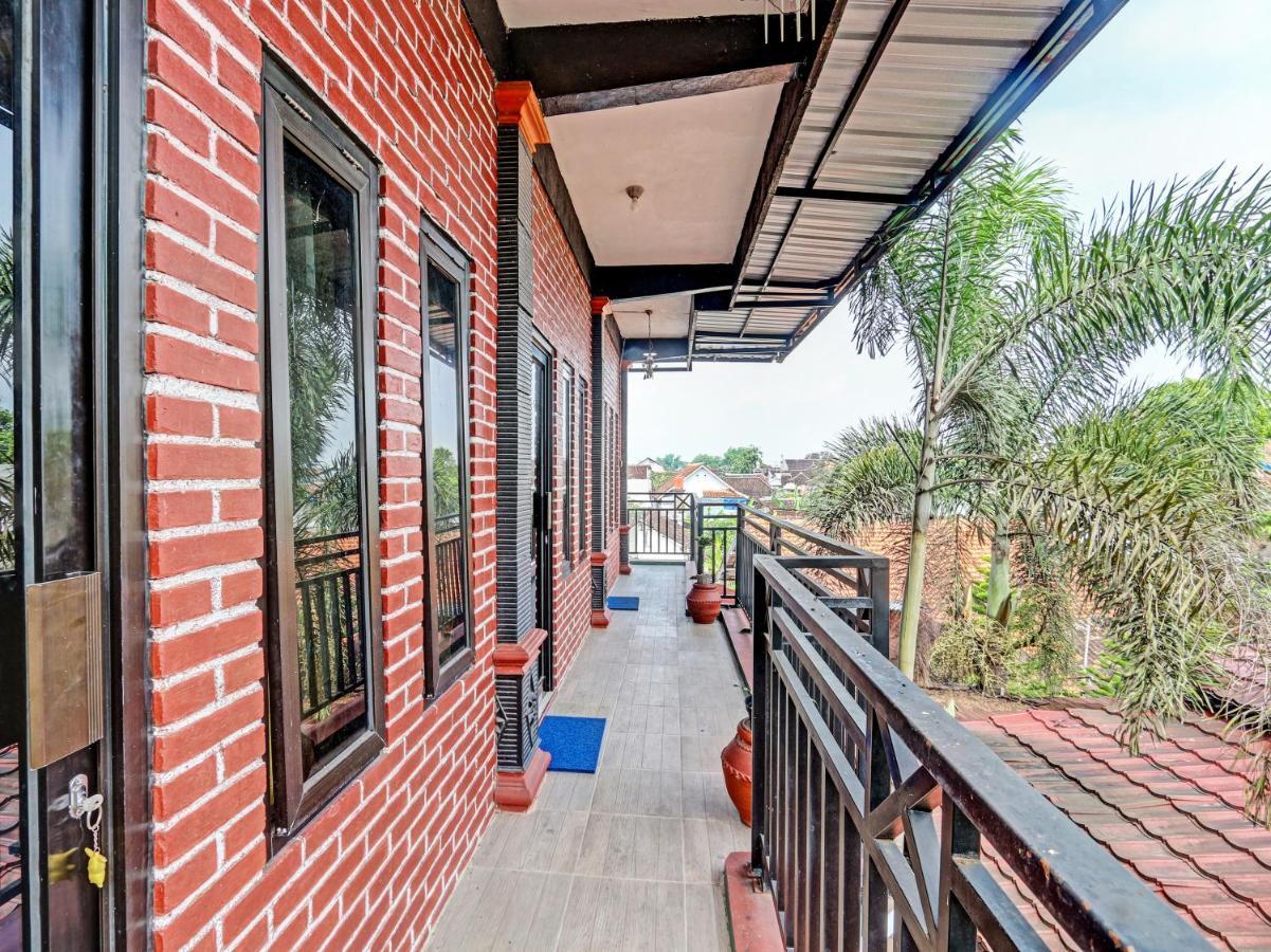 Spot On 91337 Pandu Homestay Klaten Wonogiri Esterno foto