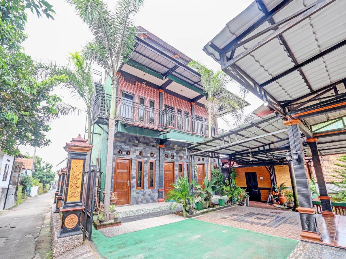 Spot On 91337 Pandu Homestay Klaten Wonogiri Esterno foto